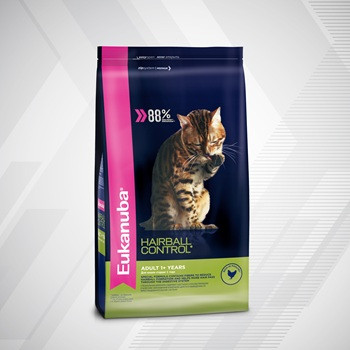Eukanuba Adult Hairball Control сухой корм для взрослых домашних кошек